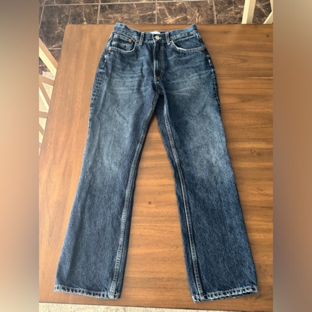 Zara Straight Leg Jeans | Size 6 | Gently Worn